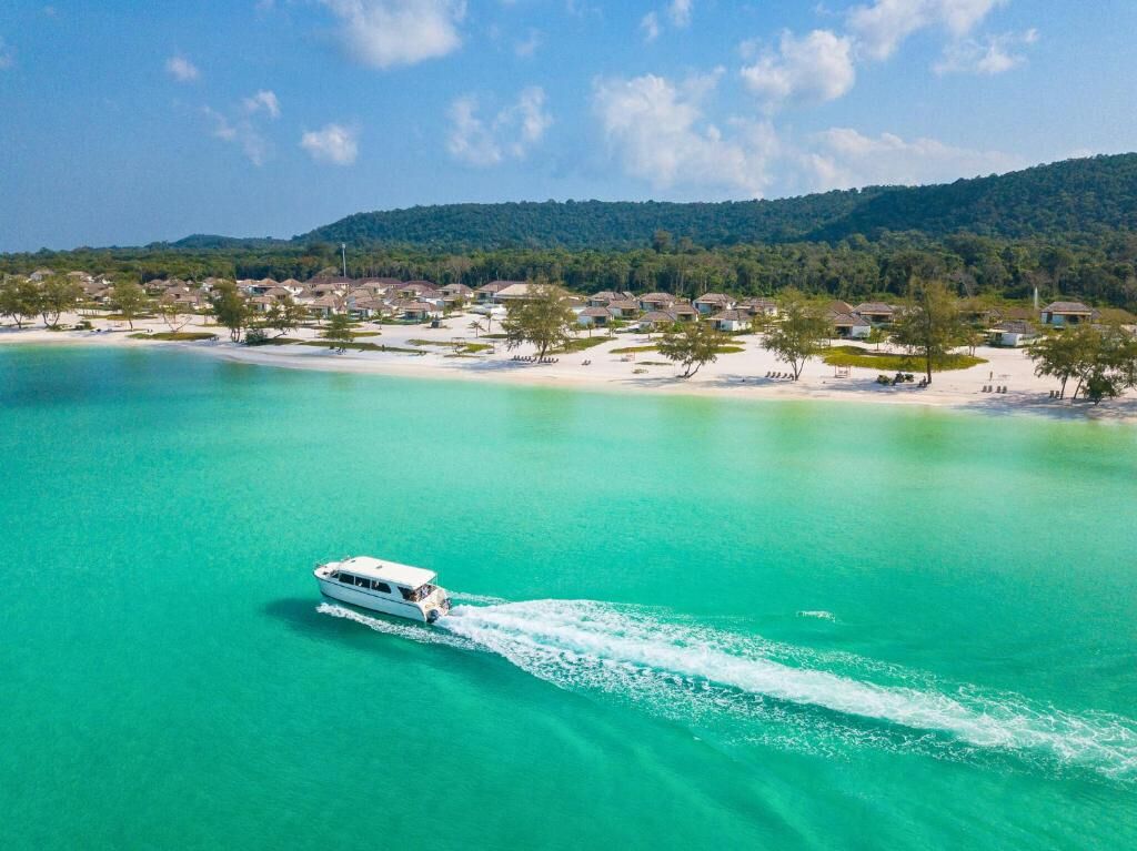 Begin your historical exploration with Preah Sihanouk’s tranquil ambiance